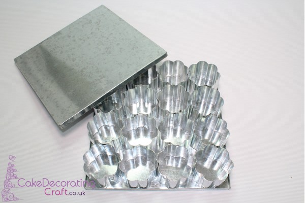 Petal Mini Muffin Tray | Cake Baking Tins